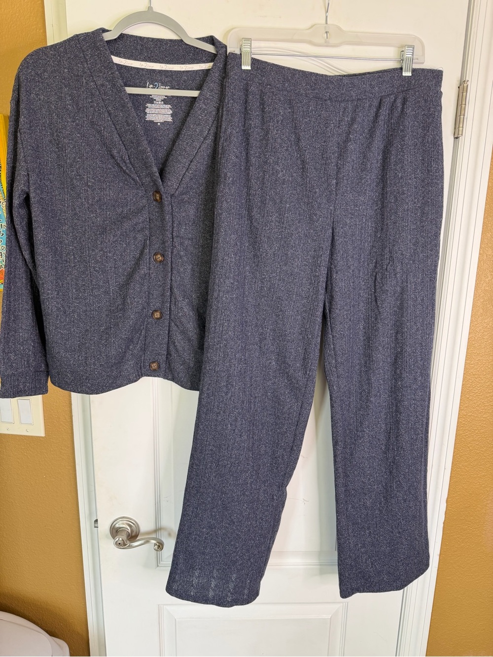 Live2Lounge Matching Two-Piece Lounge Set In Ribbed Navy. Size M